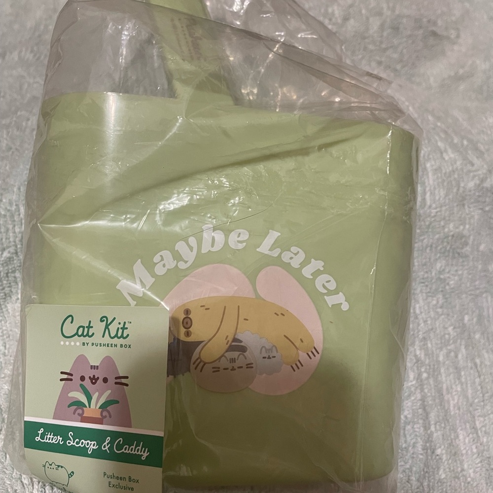 Pusheen cat litter scoop